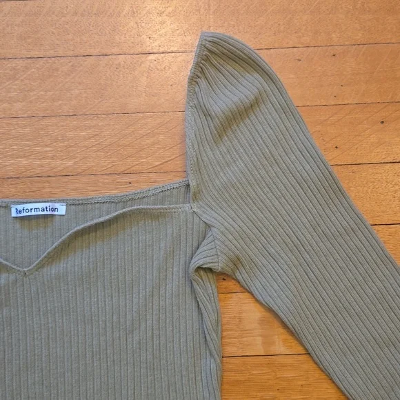 Reformation, Square Neck Ribbed Cropped Top, Sage Green, VGUC, Women's M - Picture 5 of 11